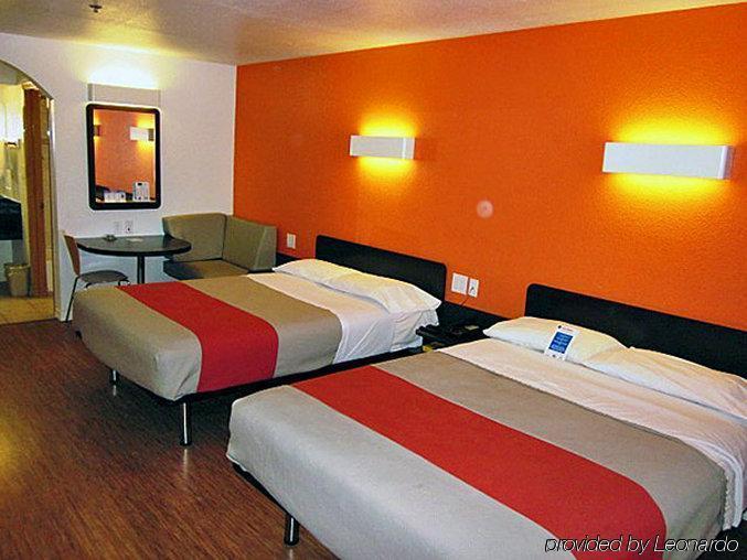 Motel 6-Edinburg, Tx Buitenkant foto