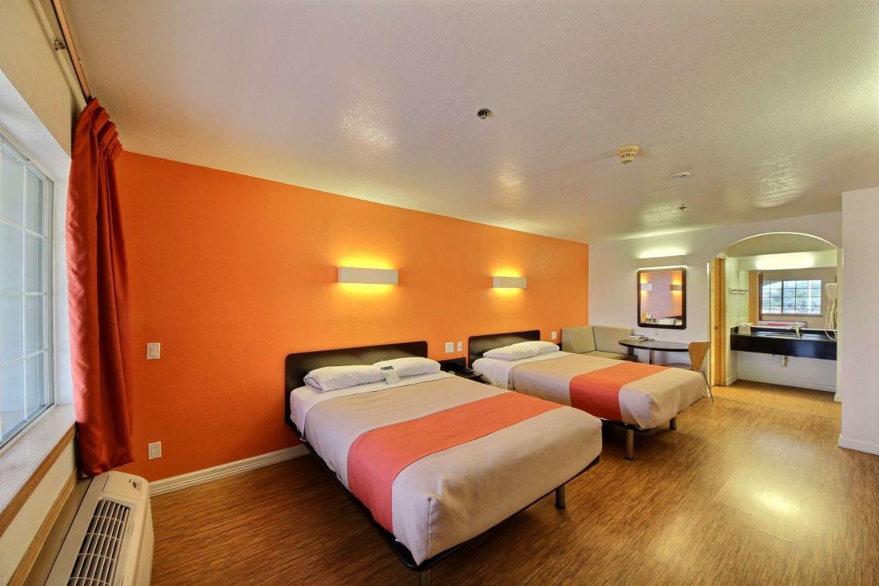 Motel 6-Edinburg, Tx Buitenkant foto