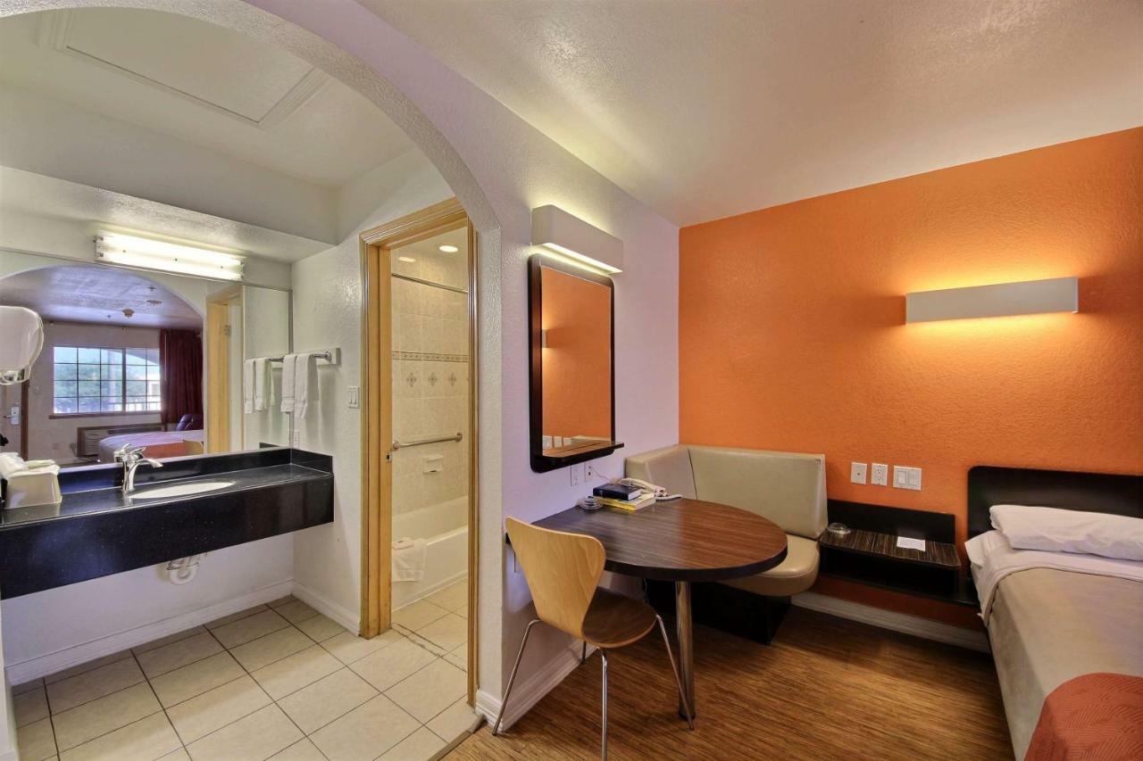 Motel 6-Edinburg, Tx Buitenkant foto